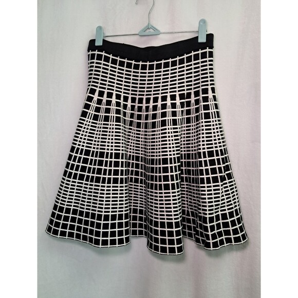 Grace Elements Black White Stripe Plaid Knit A-Line Skirt Pull On Rayon Size S - Picture 1 of 9